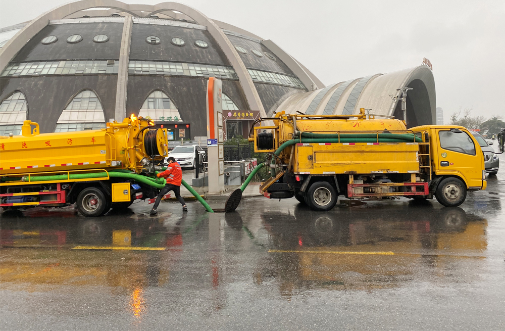 271江南水泥厂商场管道清淤